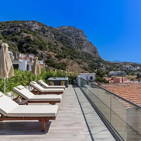 Casa Sofia Apt#2, By Hellocrete * Spilion